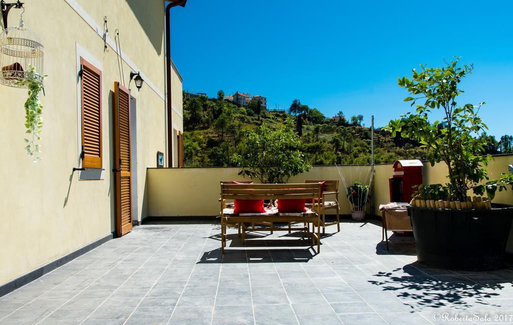 Agriturismo Monaci Templari Seborga Eksteriør billede